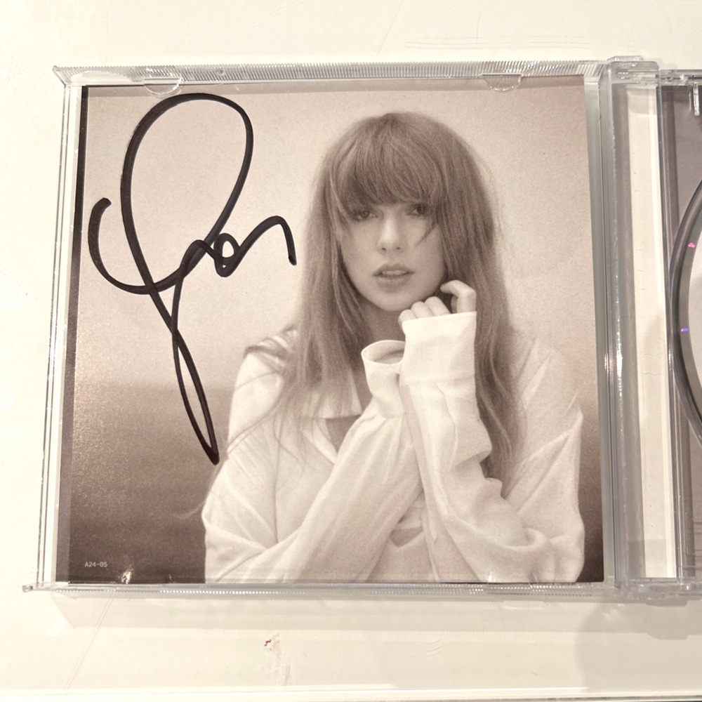 Taylor Swift The Tortured Poets Department CD - HAND SIGNED